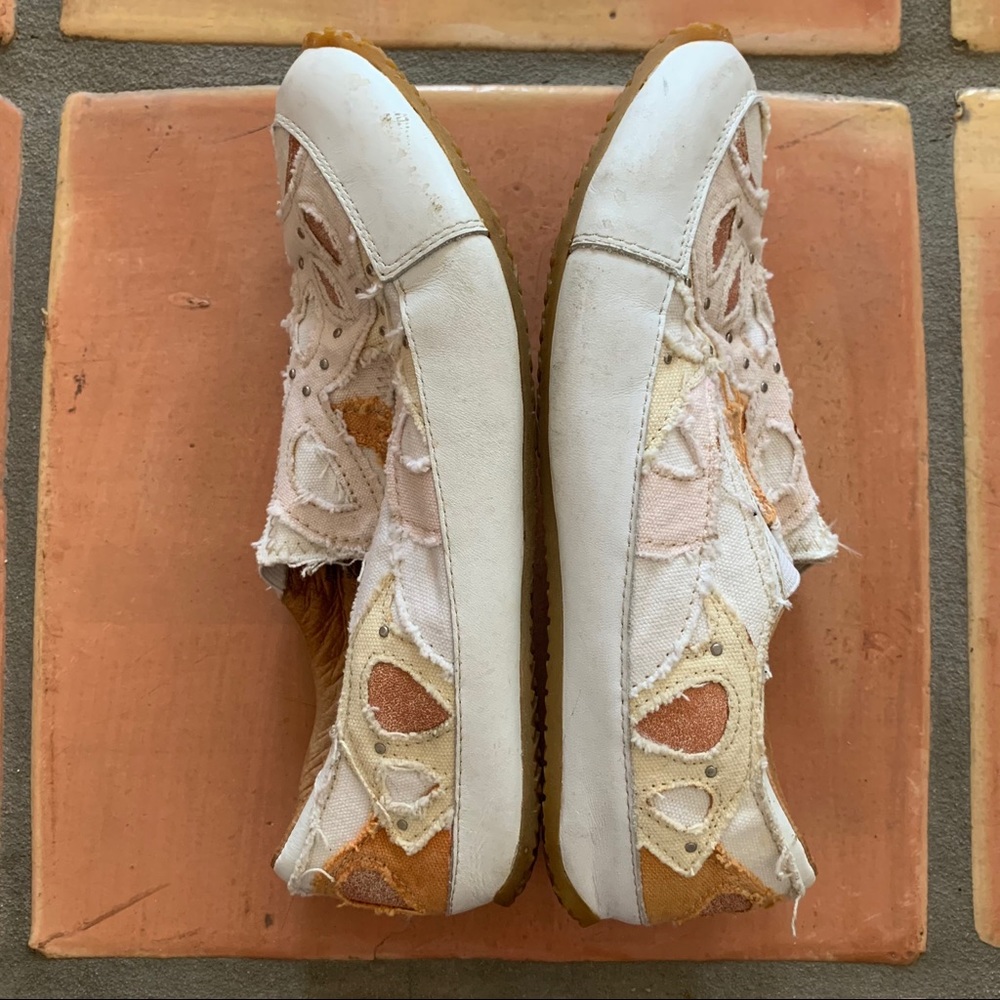 Slip-On Distressed Leather Women’s Sneakers 7.5 - Picture 4 of 8
